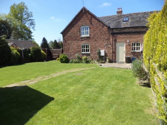 Lapwing Cottage Stoke-on-Trent Exterior photo