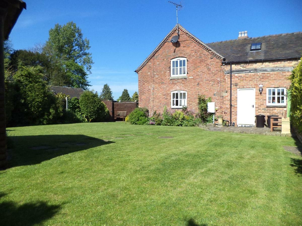 Lapwing Cottage Stoke-on-Trent Exterior photo